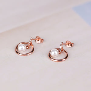 Hollow Circle Pearl Stud Earrings