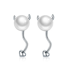 Load image into Gallery viewer, Pearl Earrings