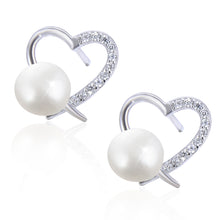 Load image into Gallery viewer, Heart Shape Pearl Earrings