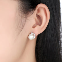 Load image into Gallery viewer, Pearl Stud Earrings