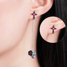 Load image into Gallery viewer, Skull hanging Earrings