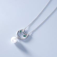 Load image into Gallery viewer, Cat face Pendant Necklace