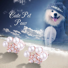 Load image into Gallery viewer, Dog claw Pearl Earrings