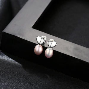 Women’s Round Pearl Ear Stud