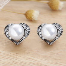 Load image into Gallery viewer, Love Heart Pearl Earring